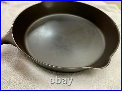 Pre-griswold Erie #10 Cast Iron Skillet Bullseye Mark With Heat Ring