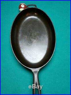 Price Reduced! Beautiful and Hard To Find Griswold No. 15 Oval Skillet Fish Pan