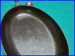 Price Reduced! Beautiful and Hard To Find Griswold No. 15 Oval Skillet Fish Pan