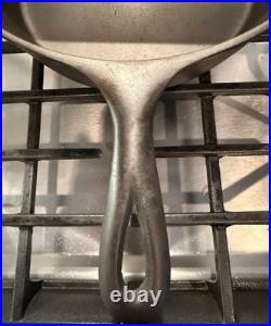 Pristine Lodge Cast Iron Chicken Fryer #8 + Lid, 3 Notch Ring, 10.25, 1945-55