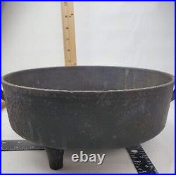 RARE! 1800's SAVERY & CO 2 1/2 CAST IRON CAULDRON? GATE MARK? KETTLE POT 3 LEGS