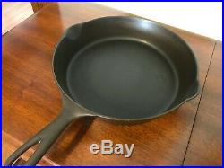 RARE #8 SIDNEY Script Cast Iron Skillet Ghost Pre Wagner