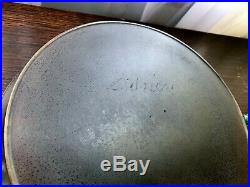 RARE #8 SIDNEY Script Cast Iron Skillet Ghost Pre Wagner