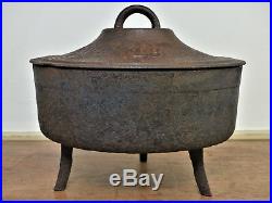 RARE Antique 18th C 19th C Cast Iron FIREPLACE Hearth SKILLET Lidded POT #1