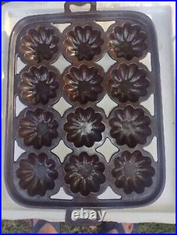 RARE Antique 1920s WAGNER WARE Cast Iron Fluted Tart Baking Muffin 12 Forms