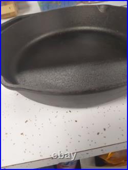 RARE Lodge 10 In Dual Handle Cast Iron Skillet L10SKL CB Cracker Barrel NICE