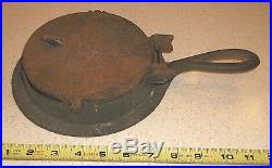 RARE! VINTAGE/ANTIQUE W. RESOR & CO. No. 7 CAST IRON WAFFLE MAKER WithLOW BASE
