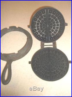 RARE! VINTAGE/ANTIQUE W. RESOR & CO. No. 7 CAST IRON WAFFLE MAKER WithLOW BASE