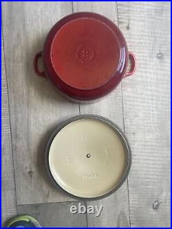 RED Le Creuset Sauce pan with lid 20 2 3/4 qt Made from France Cast Iron Used