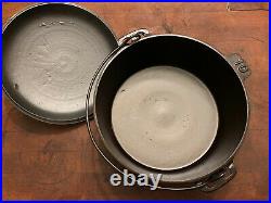 Raised No 10 Cast Iron Dutch Oven withlid Unmarked Bottom Gate Marked-Smooth