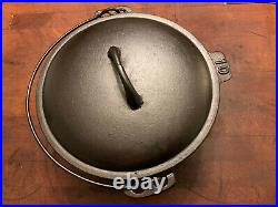 Raised No 10 Cast Iron Dutch Oven withlid Unmarked Bottom Gate Marked-Smooth