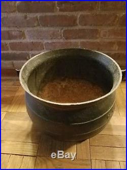 Rare 1800's Antique Pocasset Cauldron 8 gal with Legs Stew Pot Witches Brew Gate