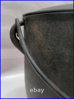 Rare Antique 18th C. Cast Iron Bean Pot With Lid