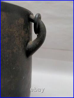 Rare Antique 18th C. Cast Iron Bean Pot With Lid