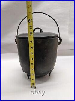 Rare Antique 18th C. Cast Iron Bean Pot With Lid