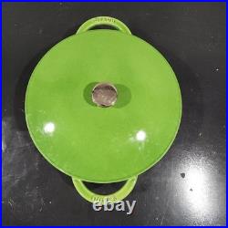 STAUB #24 Apple Green ENAMEL CAST IRON FRENCH DUTCH OVEN pot 9 1/2 2.5 QUART