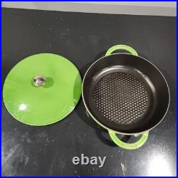 STAUB #24 Apple Green ENAMEL CAST IRON FRENCH DUTCH OVEN pot 9 1/2 2.5 QUART