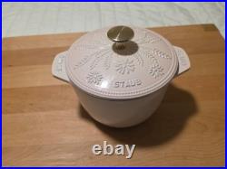 STAUD Cast Iron 1.5 qt, Petite French Oven, Pink