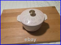 STAUD Cast Iron 1.5 qt, Petite French Oven, Pink