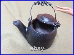 Scarce Griswold Childs kettle, Cast iron, No. 0 size, OriginalGD+? GW11.9.24