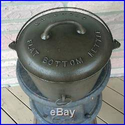 Slant Griswold cast iron #6 Flat bottom kettle. Lid #867 kettle #809 erie pot