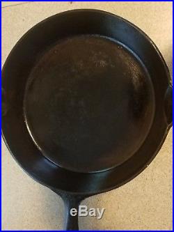 Solid & Sturdy Cast Iron Skillet GRISWOLD No. 10 716B