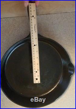 Solid & Sturdy Cast Iron Skillet GRISWOLD No. 10 716B