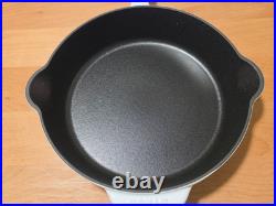 Staub Cast Iron 10 in, Fry Pan, White