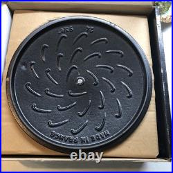 Staub Cast Iron 3.75 qt Essential French Oven Rooster Lid Grenadine NWB France