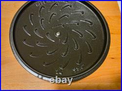 Staub Cast Iron 3.75 qt, Essential, French Oven, Snowflake