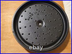 Staub Cast Iron 4 qt, Round, Dutch Oven, Cherry