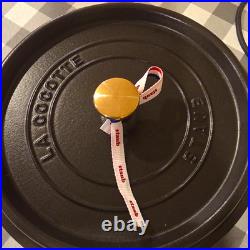 Staub La Cocotte Round Cast Iron Enamel 4 qt Dutch Oven/Cocotte Black Lid