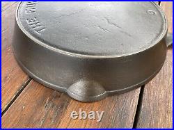 The Favorite #9 Cast Iron Skillet