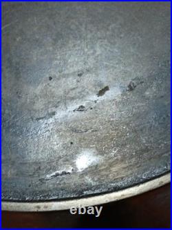 The Favorite #9 Cast Iron Skillet With Wobble and Crack (Please Read)