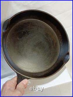 The Favorite #9 Cast Iron Skillet With Wobble and Crack (Please Read)