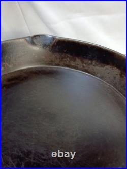 The Favorite #9 Cast Iron Skillet With Wobble and Crack (Please Read)