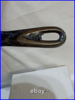 The Favorite #9 Cast Iron Skillet With Wobble and Crack (Please Read)