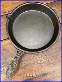 Tulip Fancy Handle #9 Cast Iron Skillet With Gate Mark