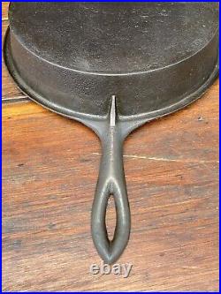 Tulip Fancy Handle #9 Cast Iron Skillet With Gate Mark