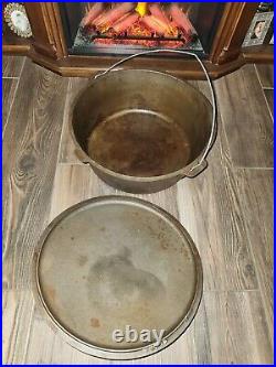 Unmarked Cast Iron 16 Huge dutch oven vintage 16 XLarge Family Size HTF