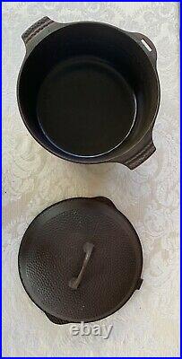 VERY RARE Griswold Hinged Hammered Dutch Oven #2058 withLid