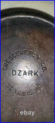 VINTAGE Crescent Ozark #8 Cast Iron Dutch Oven With Matching Beehive Cover