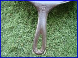 VINTAGE GRISWOLD # 8 LARGE SLANT LOGO MARKED 704 E CAST IRON SKILLET withHR