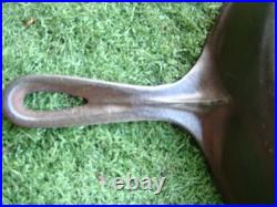 VINTAGE GRISWOLD # 8 LARGE SLANT LOGO MARKED 704 E CAST IRON SKILLET withHR