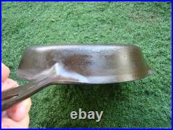 VINTAGE GRISWOLD # 8 LARGE SLANT LOGO MARKED 704 E CAST IRON SKILLET withHR