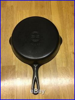 VINTAGE c1939 GRISWOLD MATCHING STYLE SKILLET SET-SIZES 3,4,5,6,7,8 ALL SIT FLAT
