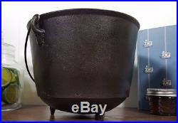 VTG Early Gate Marked #7 Cast Iron Bean Pot Kettle Cleaned USA