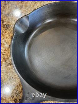 VTG Griswold No. 2 Cast Iron Skillet Erie PA 703 Large Logo Read