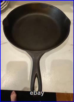 VTG Wagner Ware #10 Cast Iron Skillet 1060 A 12 Inch Skillet 1060A NICE