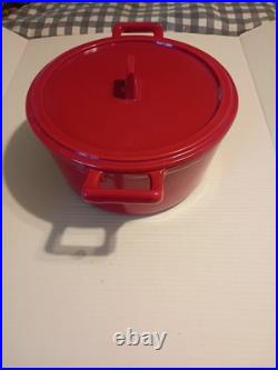 Ventage FOOD Net. Red Enameled Cast Iron 5.5 quart Dutch Oven Clean Red White